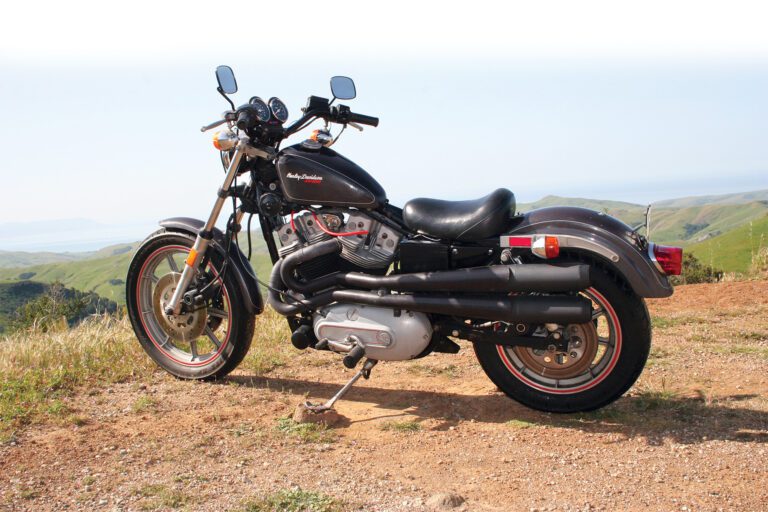 Harley-Davidson XR-1000 タンク 黒 Harley-Davidson XR1000 - Motorcycle Classics